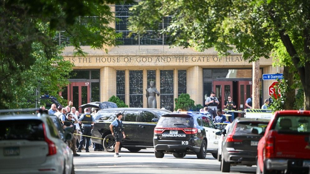 Tragedia en Minneapolis: Tiroteo en iglesia de escuela católica deja 2 niños muertos y 17 heridos