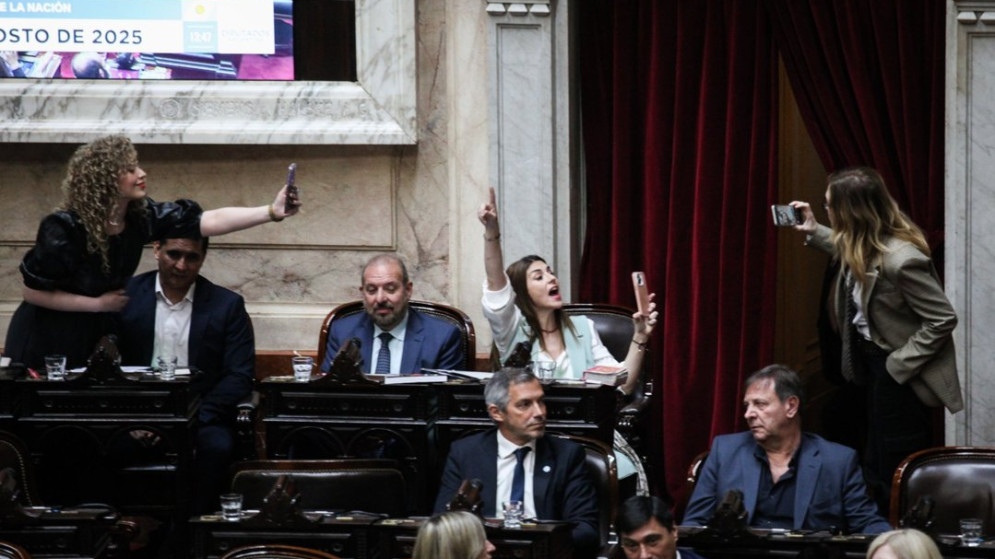 Pan y Circo en el recinto de la Cámara de Diputados