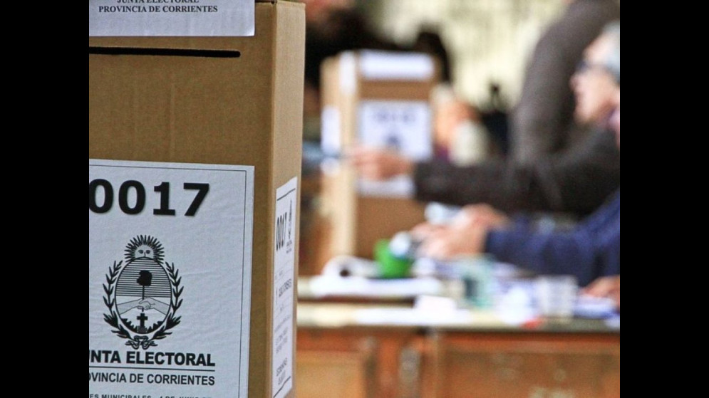 Elecciones en Corrientes: siete fórmulas en disputa y 58 boletas en los cuartos oscuros