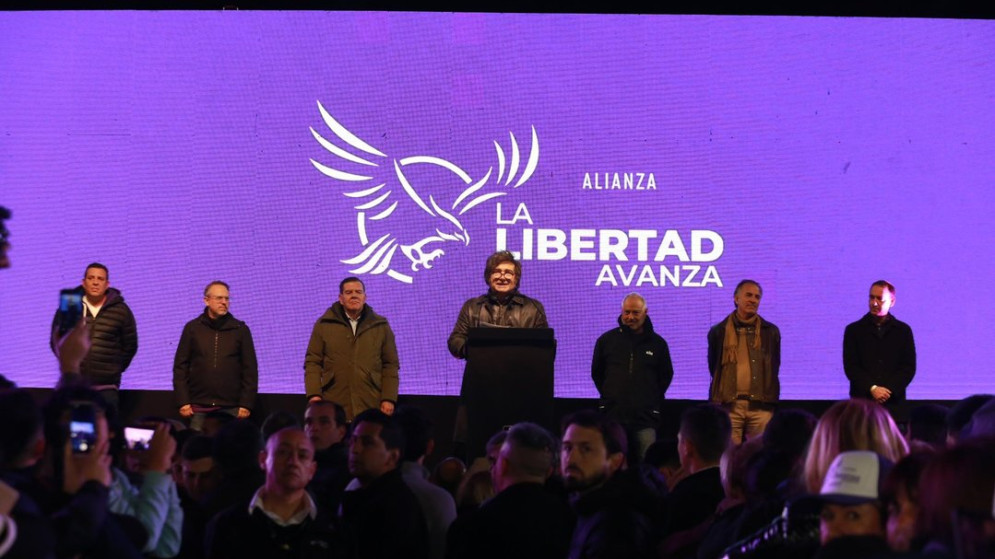 Javier Milei sostuvo que seguirá "luchando a pesar de las operaciones" porque está "limpio"