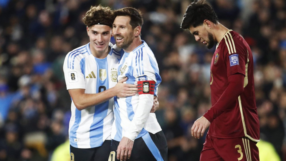 Con un Messi brillante, Argentina goleó a Venezuela en el estadio Monumental