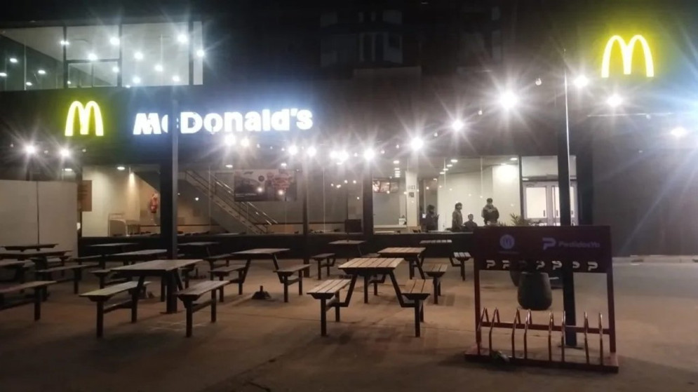 Mar del Plata: Menor detenido tras robo violento en local de comidas rápidas