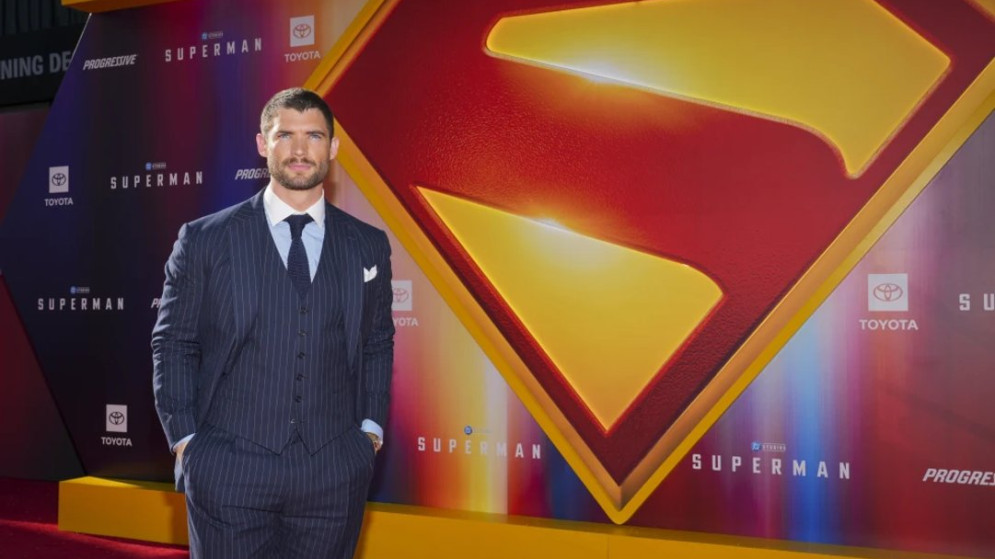 Warner Bros. demanda a la empresa de IA Midjourney por usar a Superman, Bugs Bunny y otros personajes
