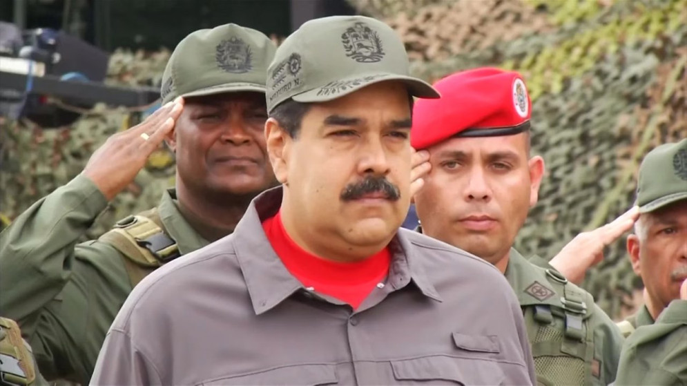 Maduro refuerza la defensa militar y lanza un llamado al diálogo con Estados Unidos