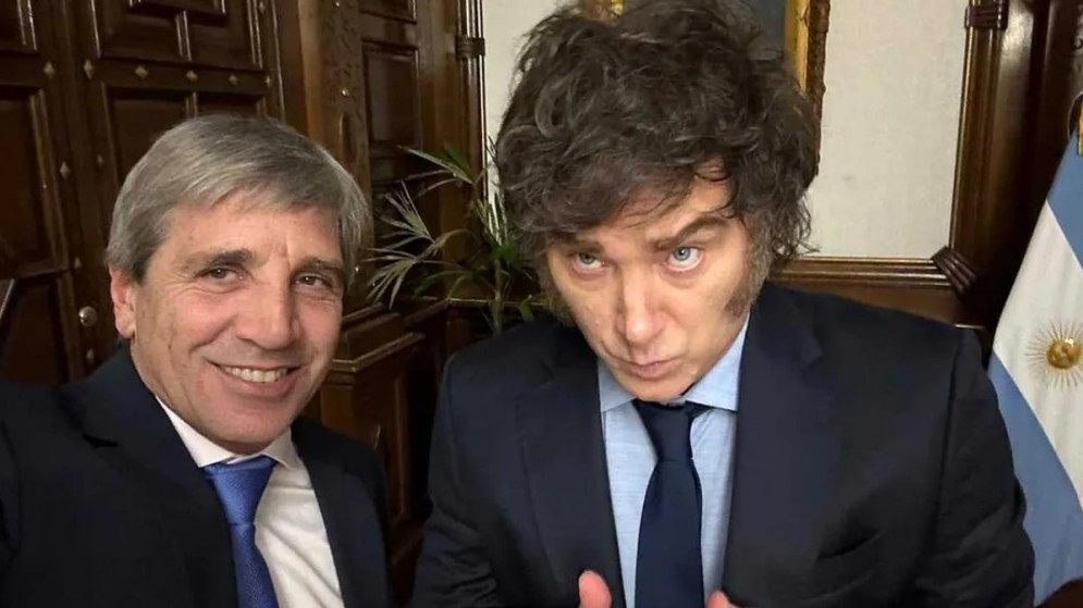 Estabilidad económica: El mensaje de "Toto" Caputo ante la victoria de Fuerza Patria
