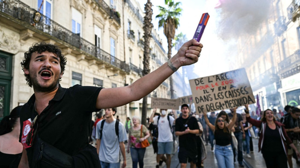 Horas de tensión en Francia: bloqueos, movilizaciones y detenciones masivas tras protestas contra el ajuste económico