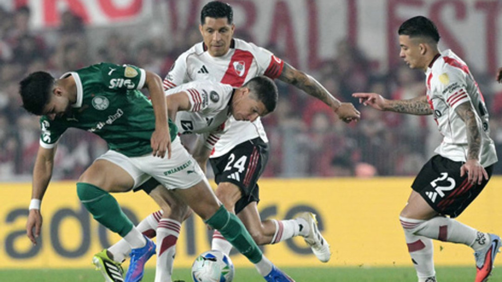 River cayó en el Monumental ante Palmeiras y deberá remontar en Brasil