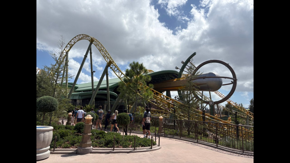 Hombre de 32 años fallece tras colapso en una atracción de Universal Orlando