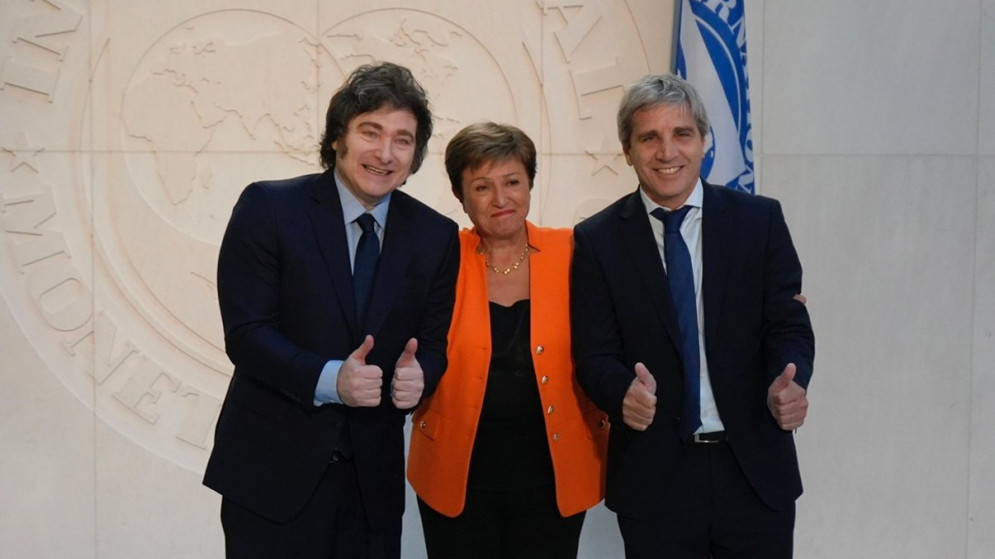 Milei y Caputo se reunirán con Kristalina Georgieva en medio de la tensión cambiaria