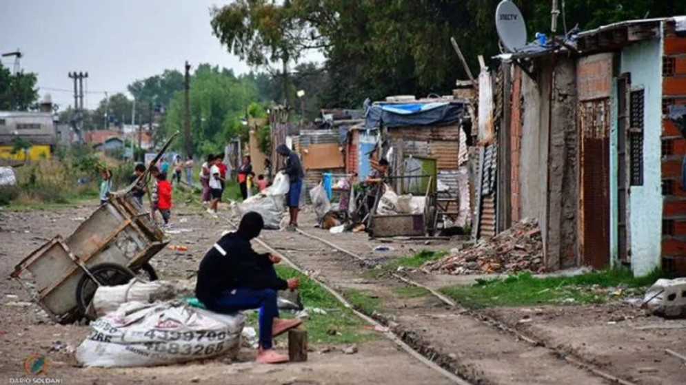 Según el Indec, la pobreza bajó al 31,6% en el primer semestre de 2025