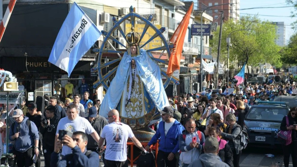 Miles de fieles iniciaron la 51° Peregrinación a Luján desde Liniers