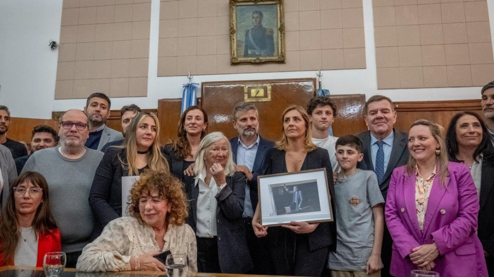 “Se fue el mejor de nosotros”: Emotivo acto de reconocimiento al periodista Vicente Luis “Cholo” Ciano