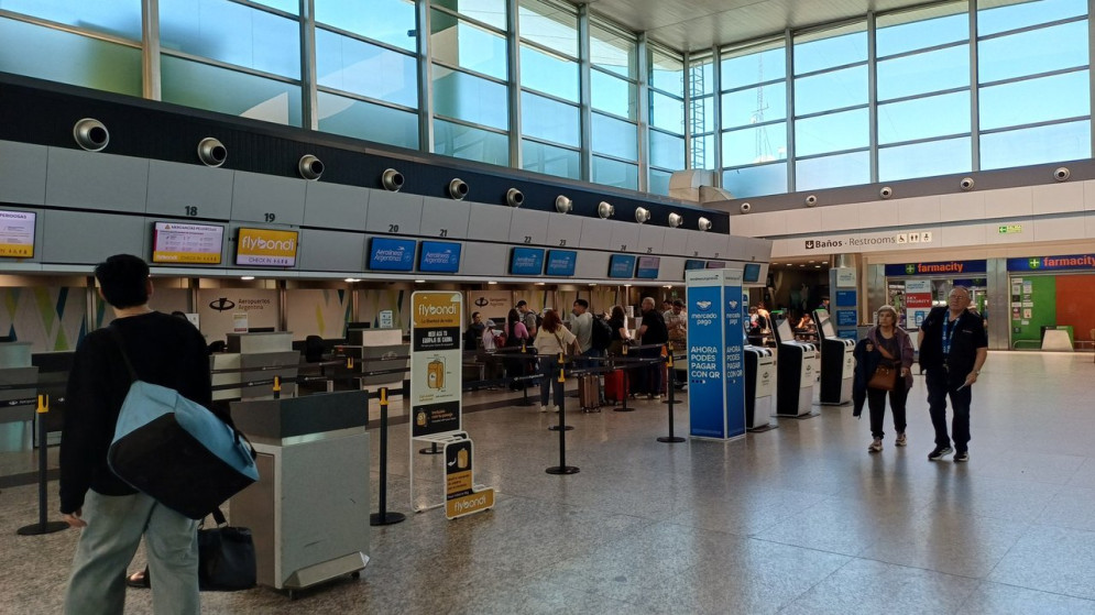 Tensión aérea: Cómo afecta la medida de pilotos al turismo del finde largo