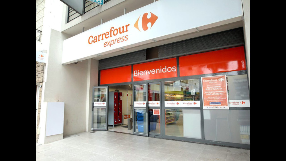 Carrefour redefine su estrategia en Argentina y evalúa desprenderse de los hipermercados