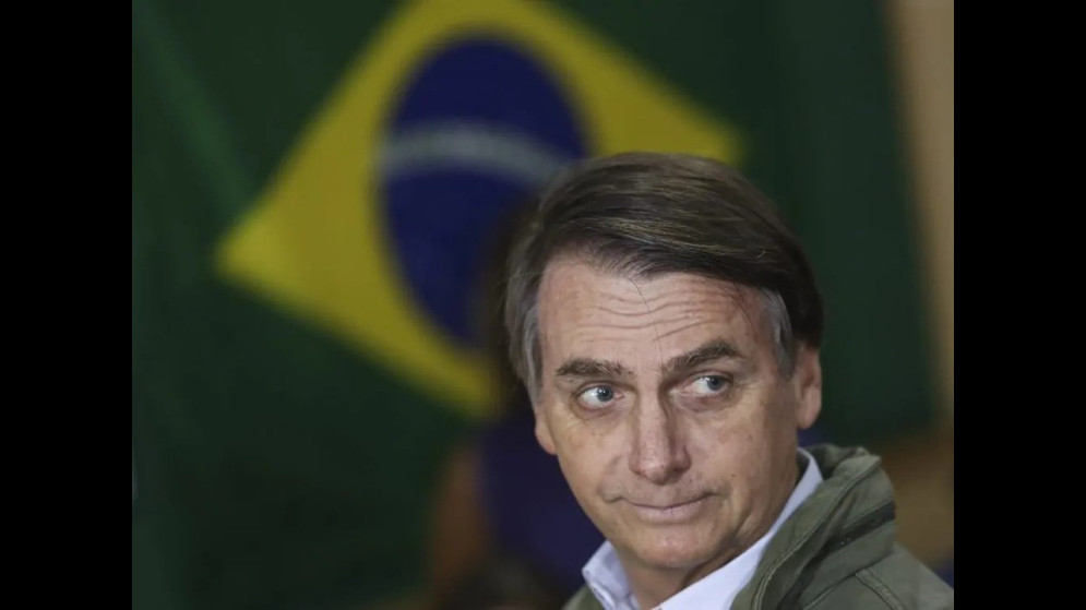 Corte brasileña bloquea salida de Bolsonaro citando planes de asilo político