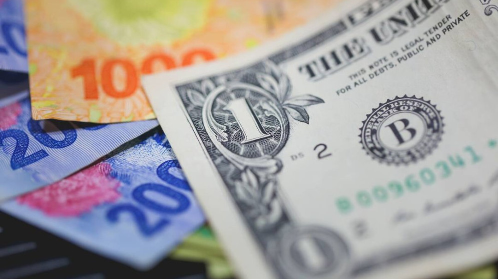 Dólar por debajo de $1.450: El Tesoro de Estados Unidos frena la corrida cambiaria en Argentina