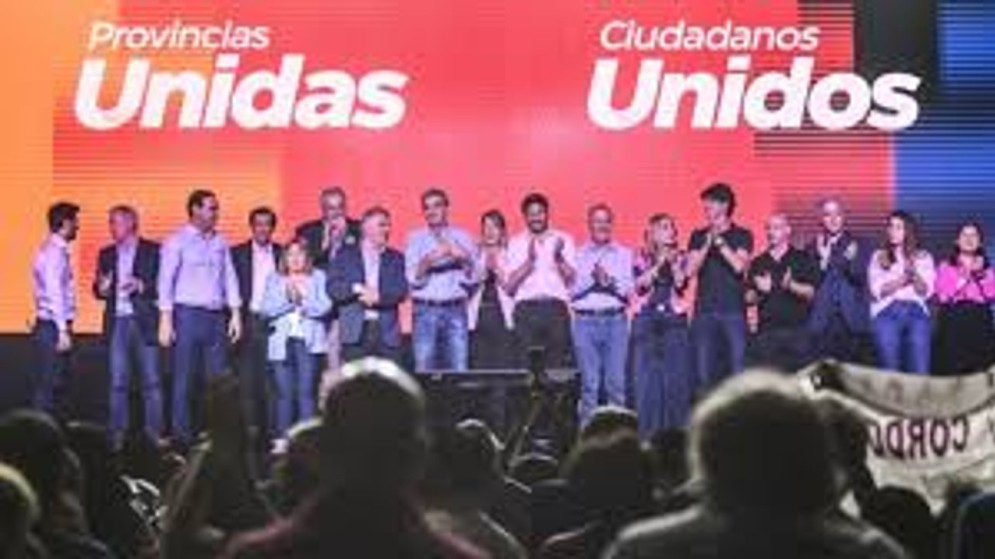 Con dardos a Milei, gobernadores de Provincias Unidas respaldaron a Lousteau y Randazzo en un acto en Obras
