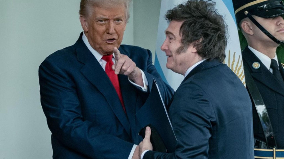 La mitad del país no quiere los dólares de Estados Unidos y el humor social se hunde