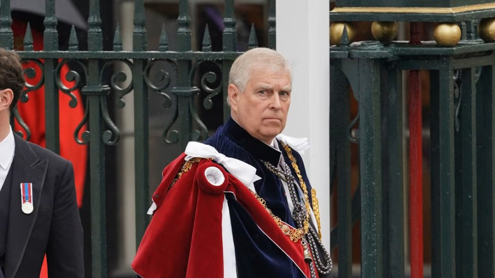 Corona británica en jaque: Príncipe Andrés abandona honores para blindar a Carlos III del caso Epstein