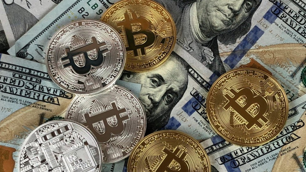 El dólar cripto cae durante la jornada electoral y marca cautela en los mercados