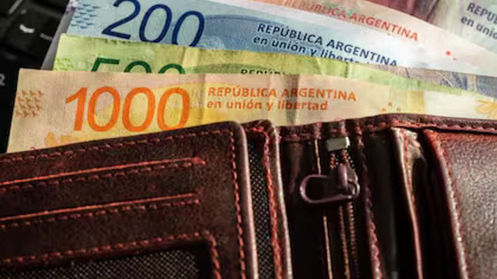 Según el INDEC, lo salarios crecieron 3,2% en agosto y le ganaron a la inflación