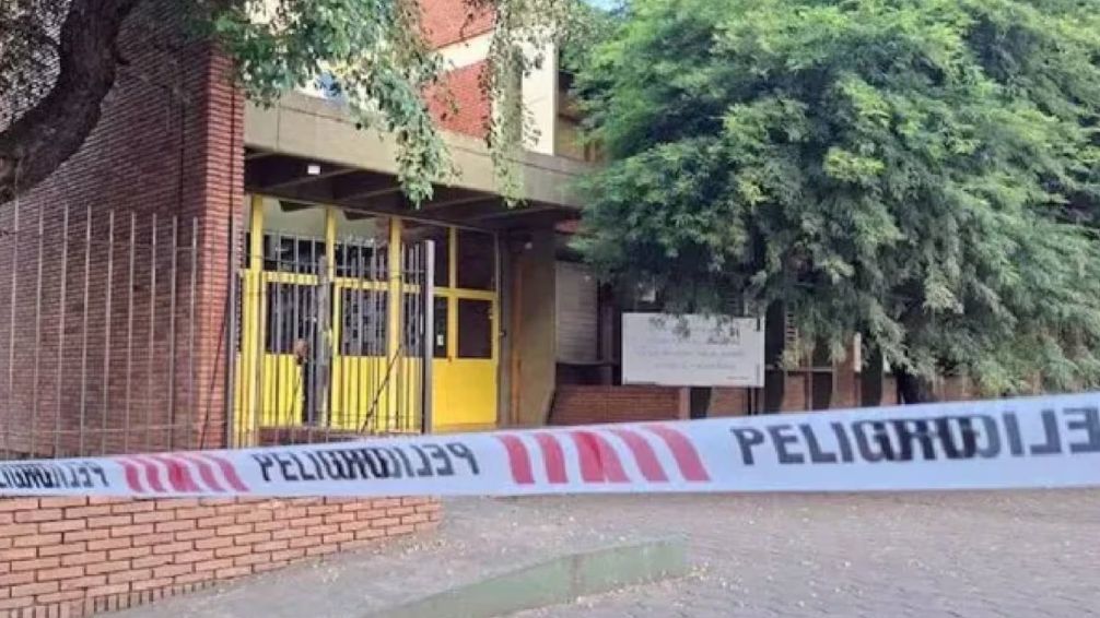 Tensión en el penal: atacaron e incendiaron la celda del adolescente 'cómplice' del crimen de Ian Cabrera