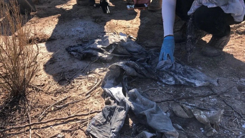 Hallan fosas clandestinas con cuerpos en descomposición durante un operativo en Ecuador