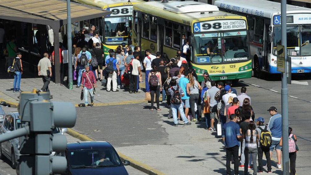 Los empresarios de transporte de colectivos advierten que habrá cada vez menos frecuencias en el AMBA