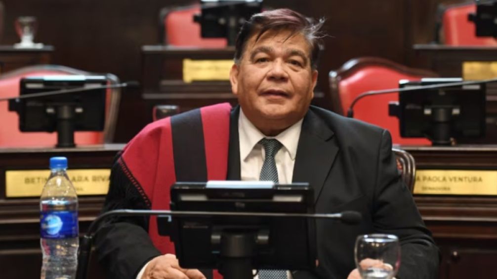 Mario Ishii impulsa la emergencia sanitaria y advierte por un sistema de salud 'al borde del colapso'