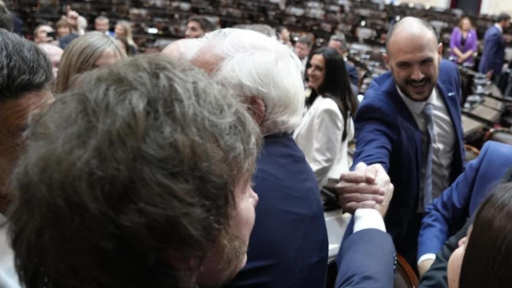 Escándalo libertario: diputado mileísta, ex chofer de Uber, compró una casa de USD 300 mil