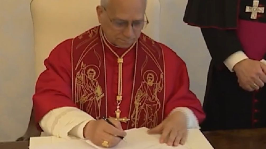 El Papa León XIV presentó su primera encíclica y apuntó contra la IA: 'Permanezcamos humanos'