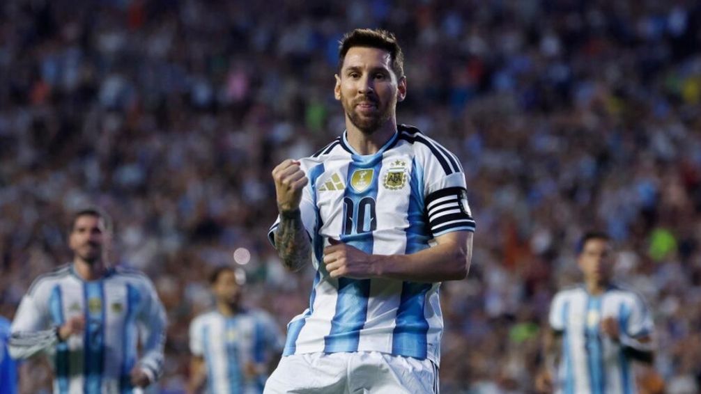 El sueño de la cuarta está en marcha: con un Messi brillante, Argentina goleó 3-0 a Argelia 