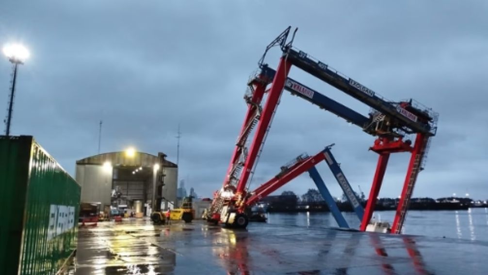 El temporal azotó Avellaneda: se derrumbó parte del muelle de Exolgan en Dock Sud