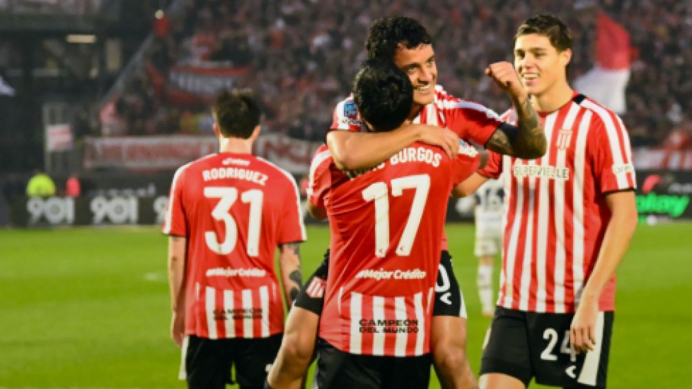 Clásico: Gimnasia se quedó con 9 y Estudiantes lo demolió a goles