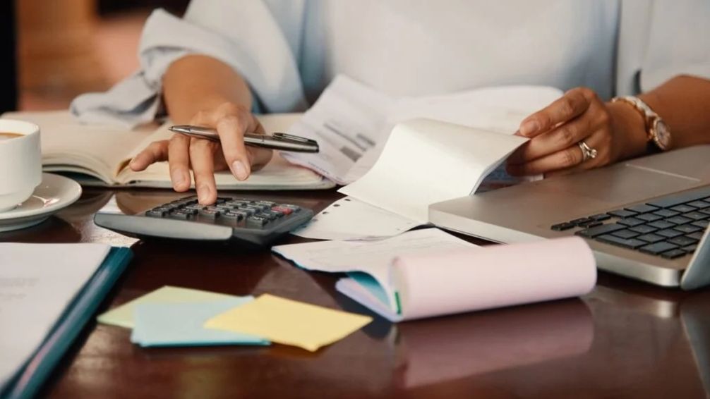 Más de 57.000 empresas están en mora y crece el riesgo financiero