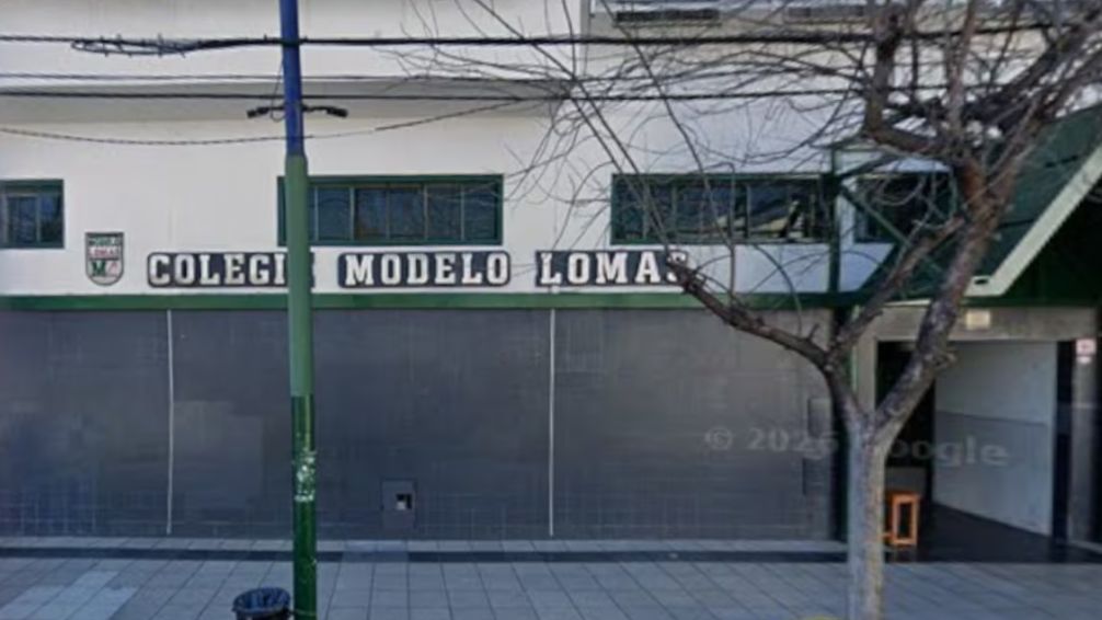 Generaron con IA a sus compañeras desnudas: La Justicia allanó las casas de cuatro alumnos