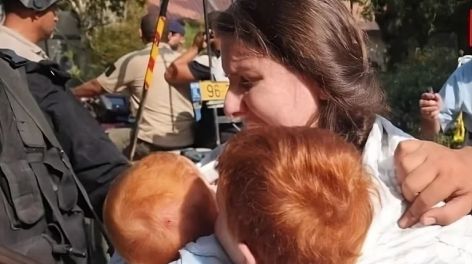 Una familia argentina fue secuestrada en Israel "Hay 160 rehenes del kibutz de mi hermano, el resto están muertos"
