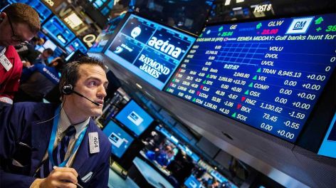 En medio del feriado bancario local, las acciones argentinas caen hasta 4% en Wall Street 