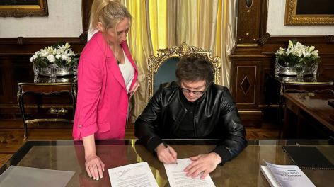Javier Milei invitó al papa Francisco a la Argentina