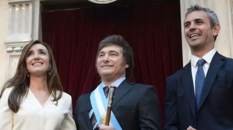 El gobierno ordenó prorrogar las sesiones extraordinarias en el Congreso ante la demora en la Ley Ómnibus