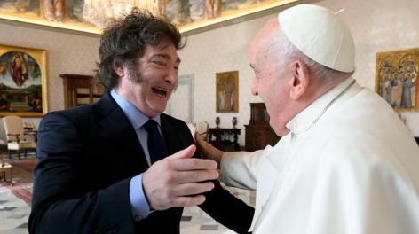 Milei habló sobre el papa Francisco y dijo que empezó a "construir un vínculo positivo"