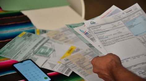 El Gobierno evalúa quitarle subsidios a las tarifas a quien tenga un auto o moto con menos de cinco años de antigüedad 