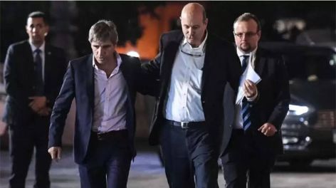 Sturzenegger le puso paños fríos a la supuesta tensión con Caputo