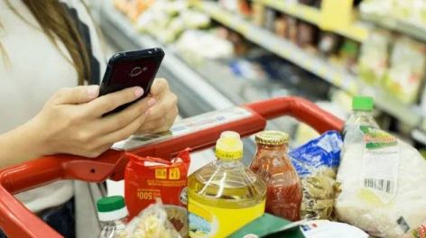 El consumo masivo cayó un 20,4% interanual en octubre
