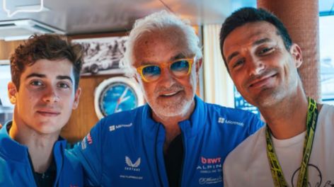 Scaloni apareció en Monza, se cruzó con Colapinto y dejó una frase sobre su futuro