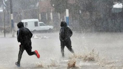 Alerta por tormentas en Buenos Aires: hasta cuándo llueve y cuándo mejora