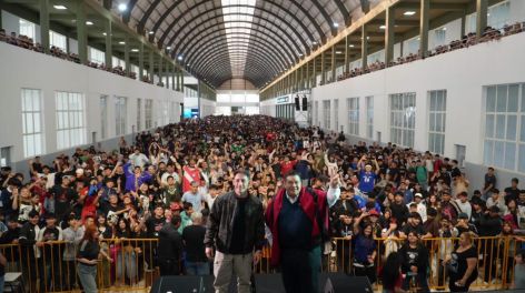 Más de 15.000 jóvenes colmaron la charla 'Momo x Dalto' en el Polo Universitario Internacional de José C. Paz